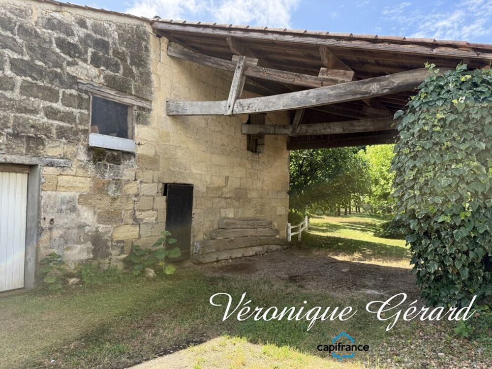 Vente Maison Authentique maison de caractère en pierre du XVIIIe siècle avec 200 m² habitables, dépendances et jardin clos Saint medard de guizieres