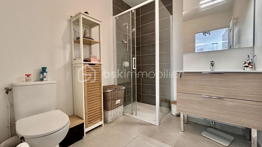 Vente Appartement Coup de coeur, T2 de 43 m2 avec place de parking en sous-sol Varces allieres et risset