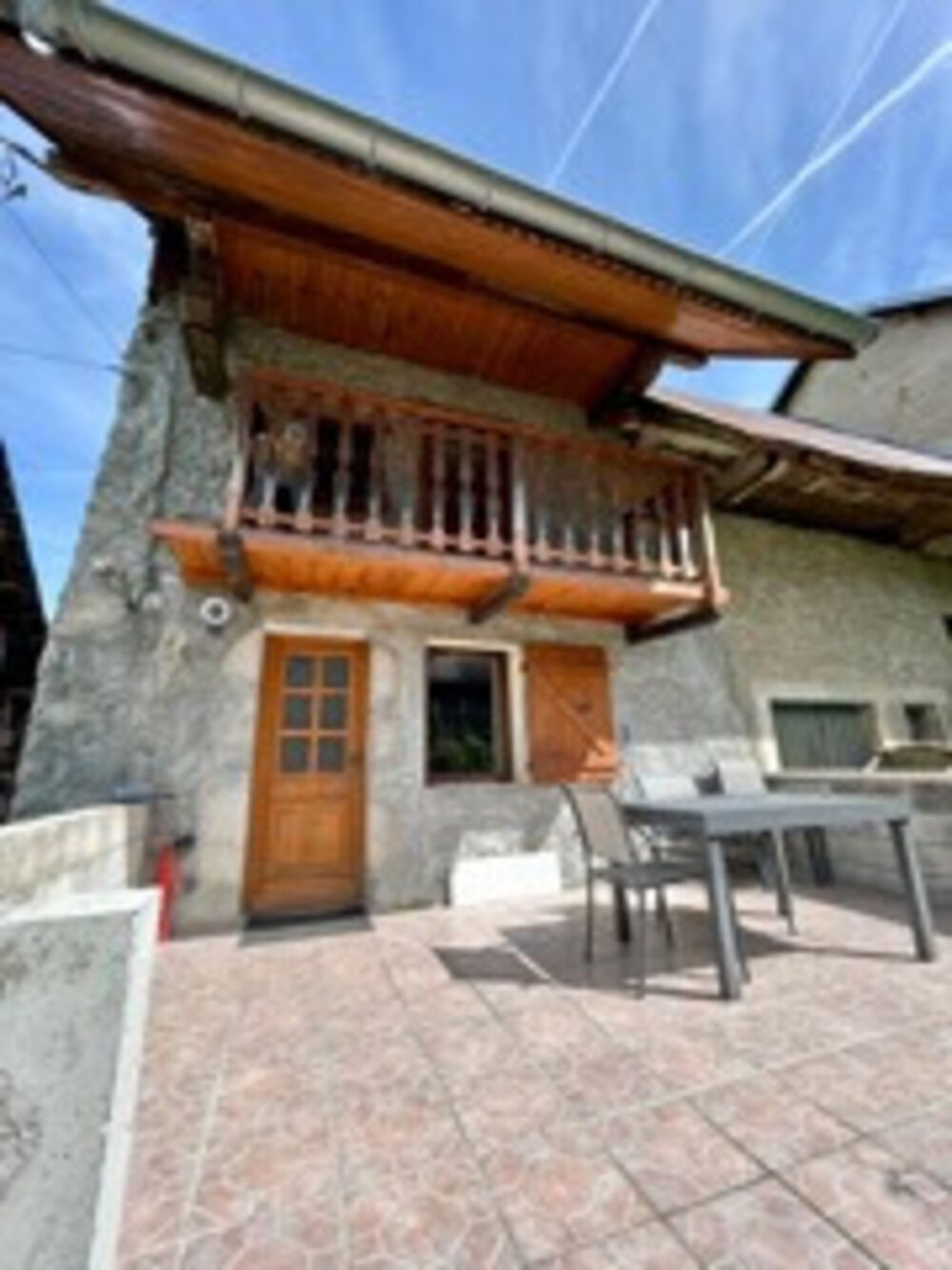 Vente Maison Maison à vendre 5 pièces  (73) MAISON DE 58M² - GRANGE A REHABILITER DE 140M² - FORT POTENTIEL Pugny chatenod