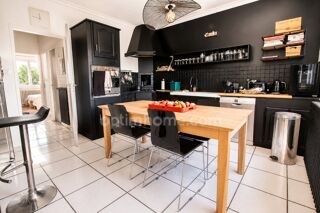  Maison à vendre 8 pièces 197 m²