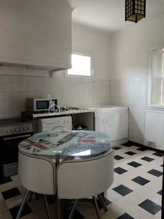  Immeuble à vendre 5 pièces 146 m²