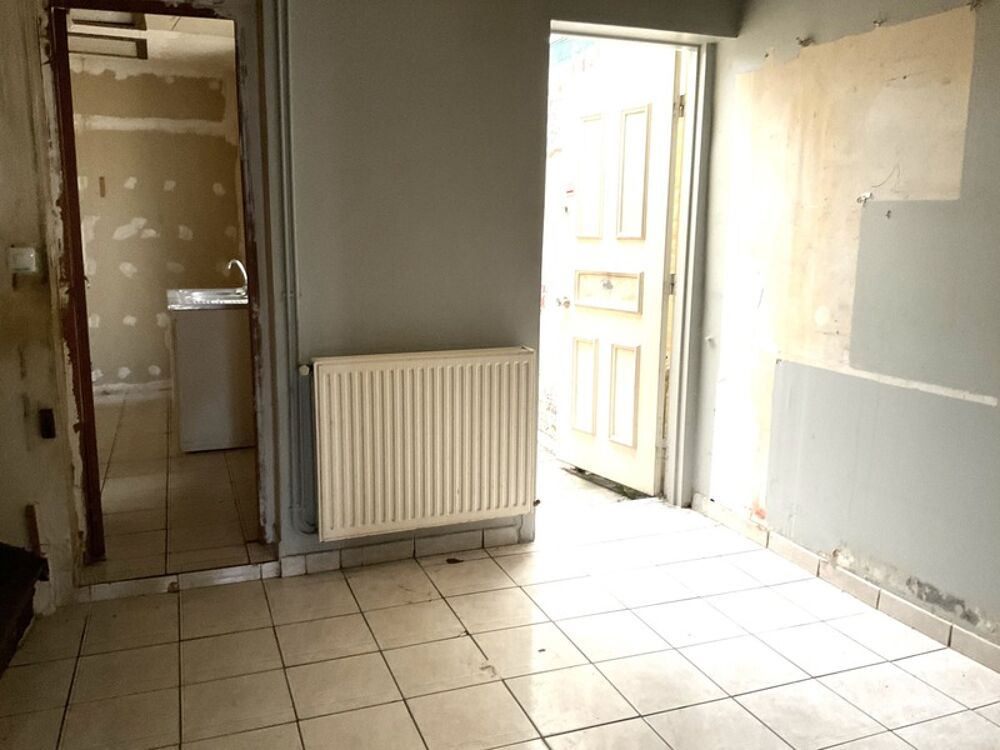 MAISON 4 PIECES A RENOVER