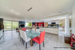  Maison  vendre 7 pices 285 m