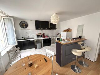  Immeuble à vendre 6 pièces 198 m²