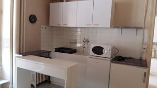  Appartement à louer 2 pièces 32 m²