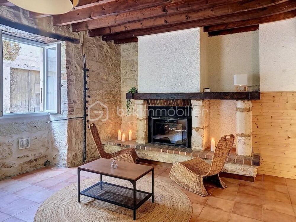 Maison de village de caractère avec cour et terrasse panoramique  Tournecoupe (Gers)