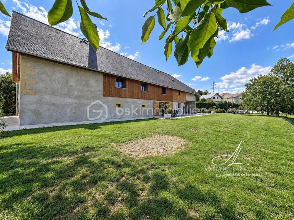 Marcellaz-Albanais  Corps de ferme rénové  212 m² habitables  Terrain de 1 656 m²