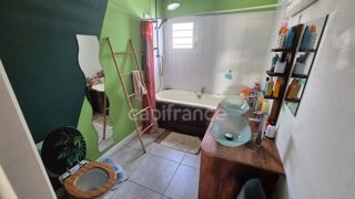 Vente Maison Sainte-Anne – Charmante maison avec piscine, bungalow indépendant et jardin tropical Sainte anne