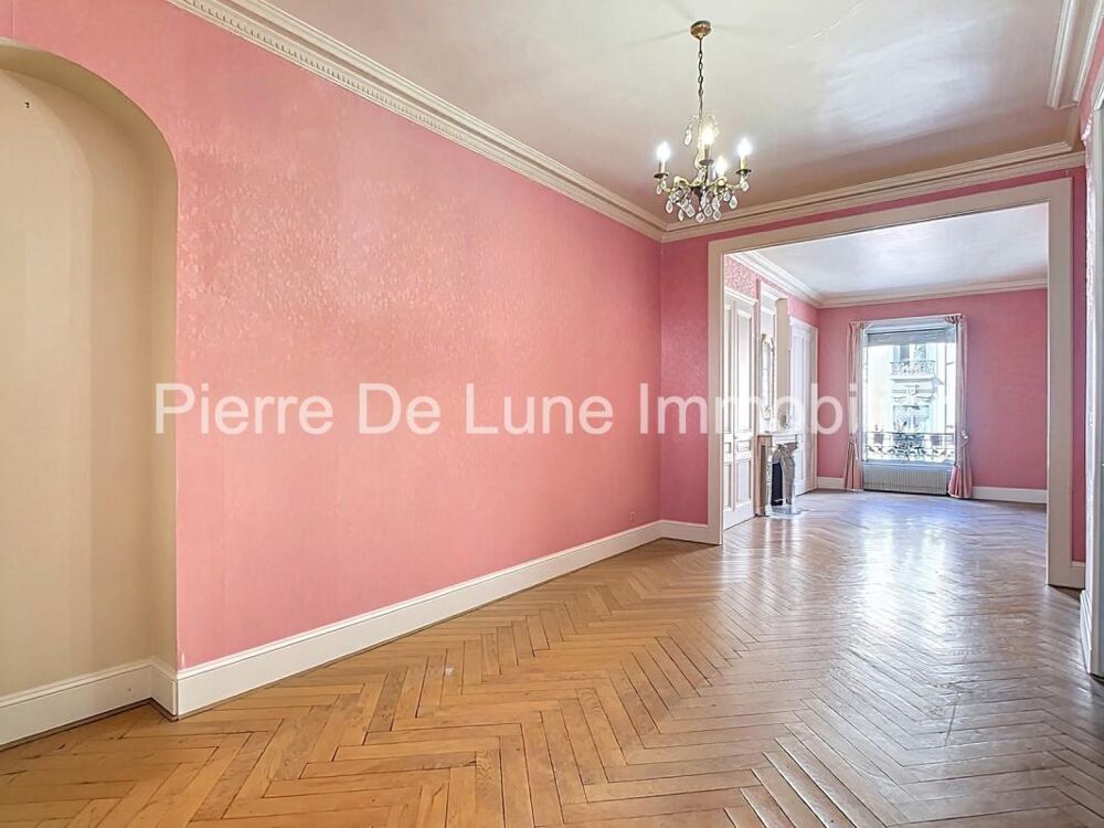 LYON 1ER  MARTINIÈRE Grand T2 de 69 m² 