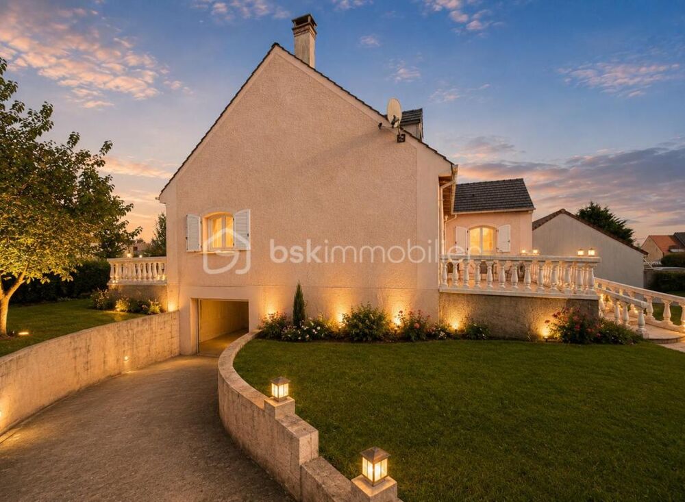 À découvrir sur Penchard : maison indépendante de maçon, architecture soignée, lumineux volume et potentiel exceptionnel ! SOUS