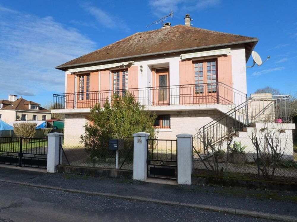 Maison Cherveix Cubas 90 m2 / sous-sol / studio / jardin 1000m²
