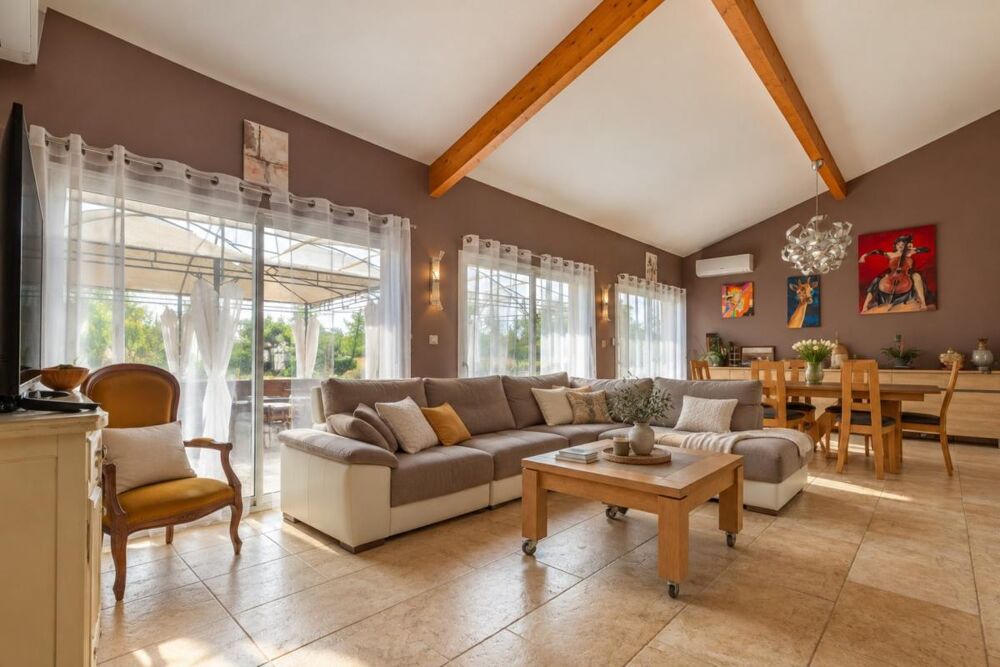 Vente Maison Maison à vendre 7 pièces VILLEFRANCHE SUR SAONE (69) Villefranche sur saone