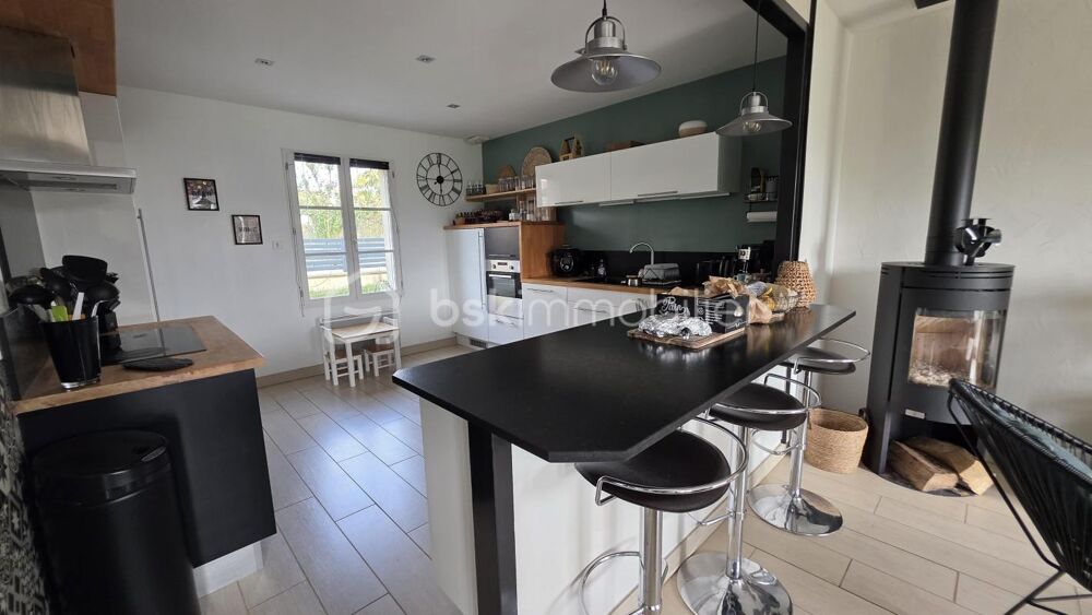 Maison familiale - 130 m2 - 4 chambres - terrain 514 m2 - Montreau sur Jard