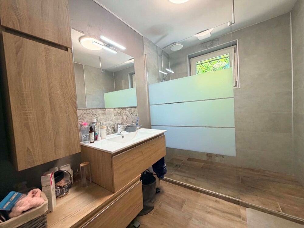 MAISON 100 M² AU CALME, 3 CHAMBRES, POSSIBILITE DE 4 CHAMBRES, TERRAIN DE 859 m², TERRASSE, POMPE A CHALEUR, CLIMATISATION, ASSA