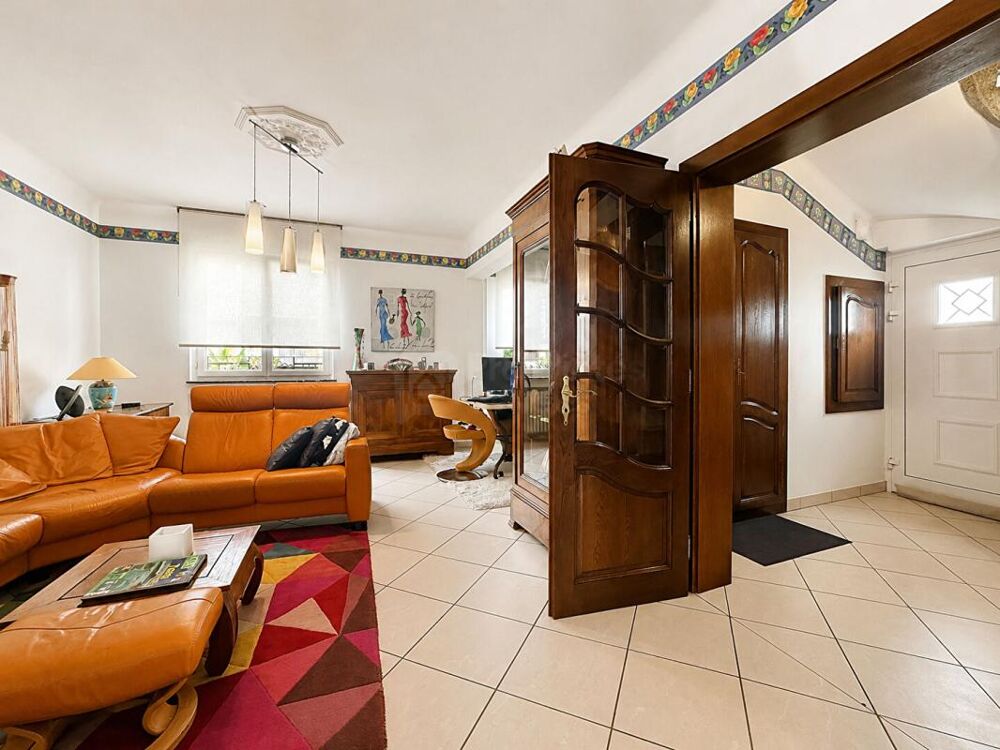 Vente Maison METZ-SABLON ? MAISON INDIVIDUELLE AVEC APPARTEMENT INDÉPENDANT, JARDIN ET 5 GARAGES Metz