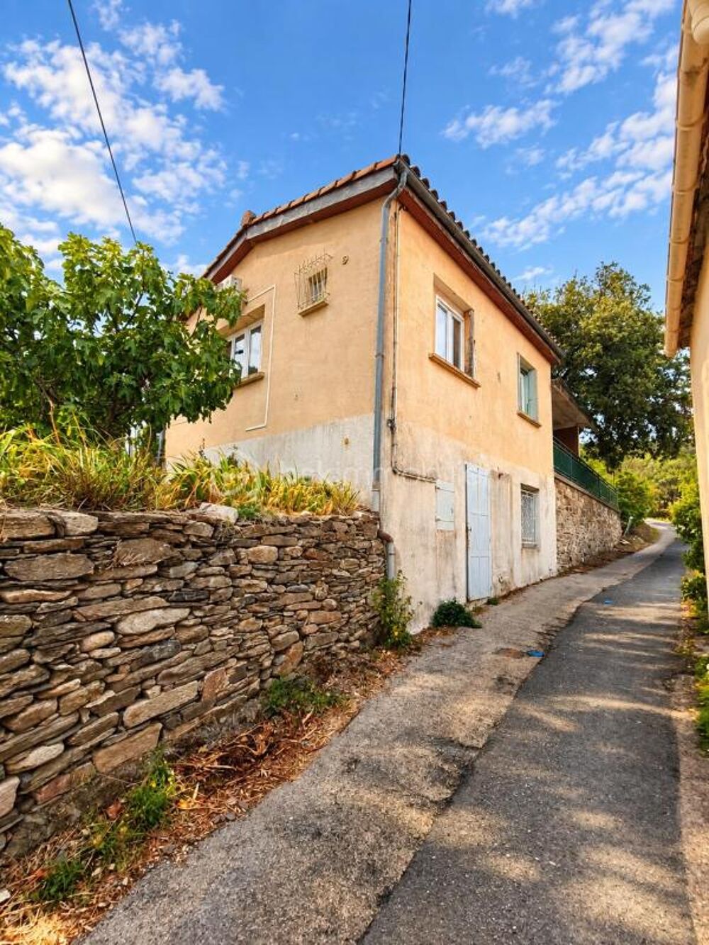 Vente Maison ? PRÉMIAN – UNE PETITE MAISON, AU CALME, UNE JOLIE VUE ET UN EXTÉRIEUR… POUR MOINS DE 90 000 € ! ? Premian