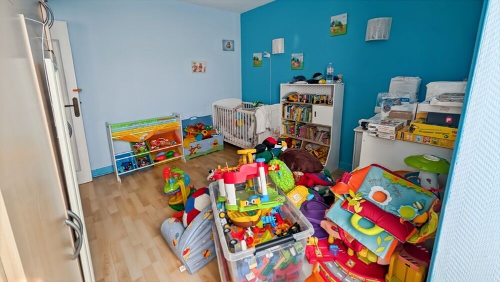Coulaures, centre bourg, maison deux chambres, jardin