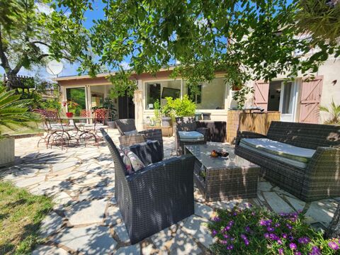   Villa Bagnols En Foret 5 pi�ces 140 m2- 6000m2 de terrain Villa - 7 pi�ce(s) - 140 m�