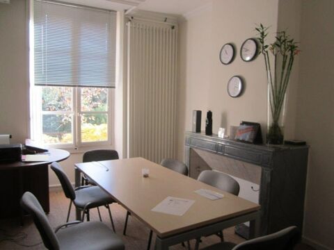 Dpt Vaucluse (84), à vendre MONTFAVET Bureau 252000 84140 Montfavet