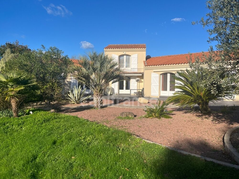 vendre  Proprit/chteau Les Sables-d'Olonne (85100)