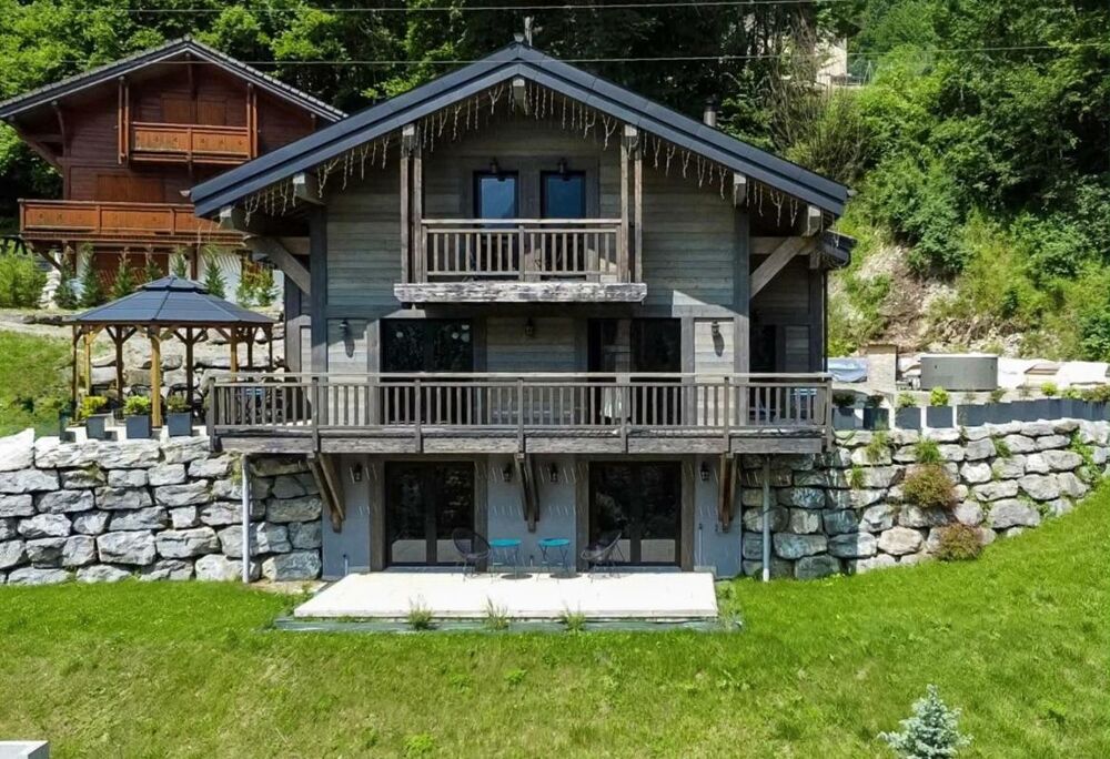 Maison 7 pièces 148 m² · à Bonnevaux · 148 m² · 795 000 €