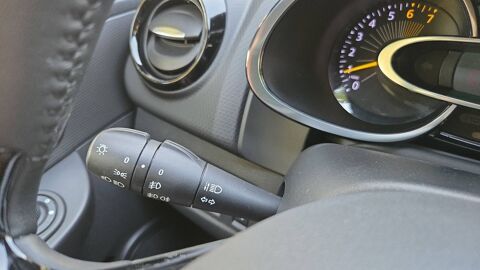Clio 0.9 TCe 90 eco2 Intens - Premi&egrave;re main 2015 occasion 83340 Le Luc