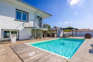  Maison à vendre 7 pièces 216 m²