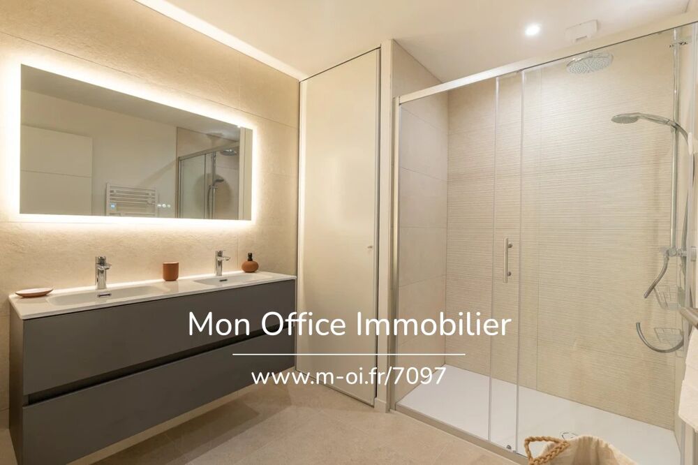 à vendre  Appartement Grimaud (83310)