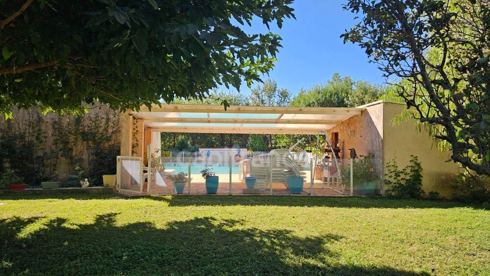 à vendre  Propriété/château Hyères (83400)