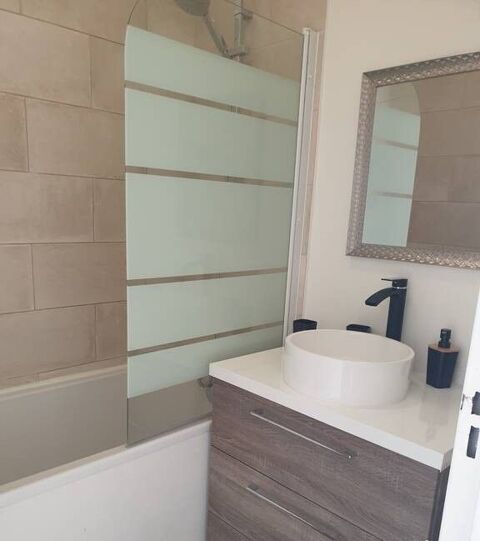  Appartement � louer 1 pi�ce 85 m�