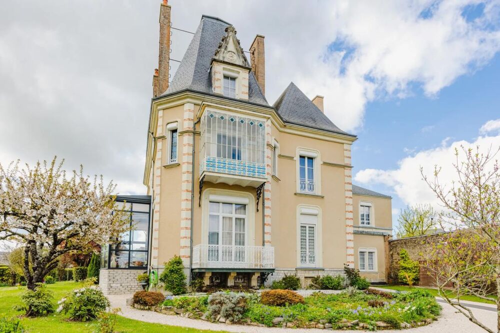 à vendre  Propriété/château Château-Gontier (53200)