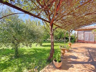  Maison  vendre 7 pices 230 m