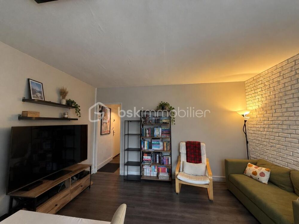 Vente Appartement 3 pièces avec balcon, cave et parking – Résidence calme Vert le petit