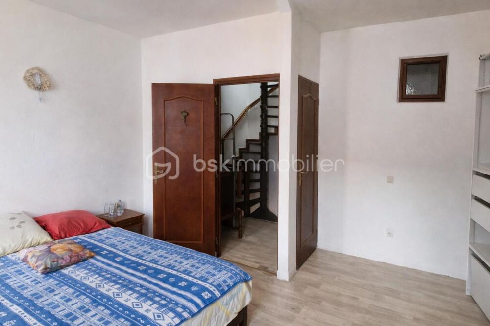 Maison de ville 70 m²  Hyper centre Vic-en-Bigorre