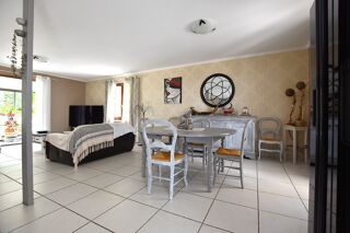  Maison  vendre 6 pices 202 m