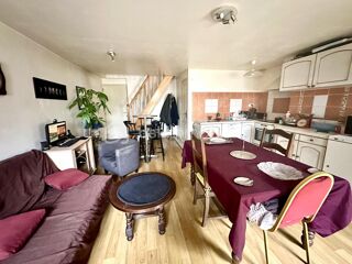  Immeuble à vendre 15 + pièces 250 m²