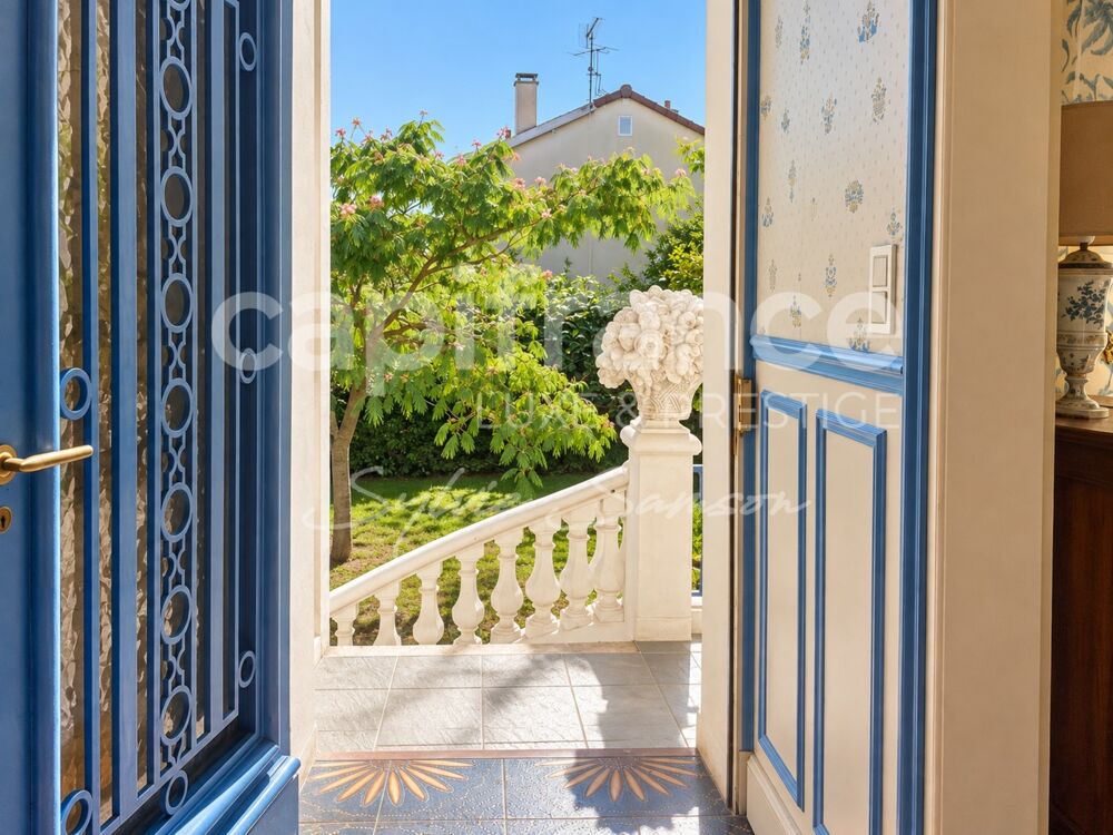 Vente Maison Mantes-la-Jolie – Demeure de caractère de 380 m², 14 pièces, jardin et garage Mantes la jolie