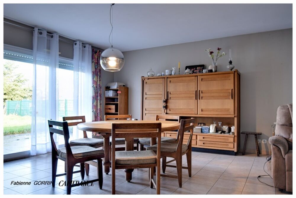 Maison à vendre 5 pièces SAINT JEAN DE LIVERSAY (17) PLAIN PIED, 3 CHAMBRES, GARAGE, TERRAIN CLOS, VUE DEGAGEE SANS VIS A VIS