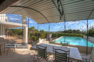  Villa � vendre 8 pi�ces 230 m�