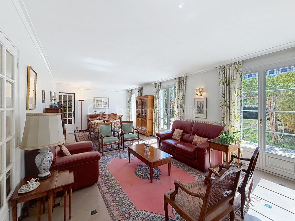 Vente Maison JOUÉ-LÈS-TOURS / LIMITROPHE CHAMBRAY-LÈS-TOURS – Grande maison familiale de 180 m2 sur un magnifique terrain arboré de 1 200 m² Joue les tours