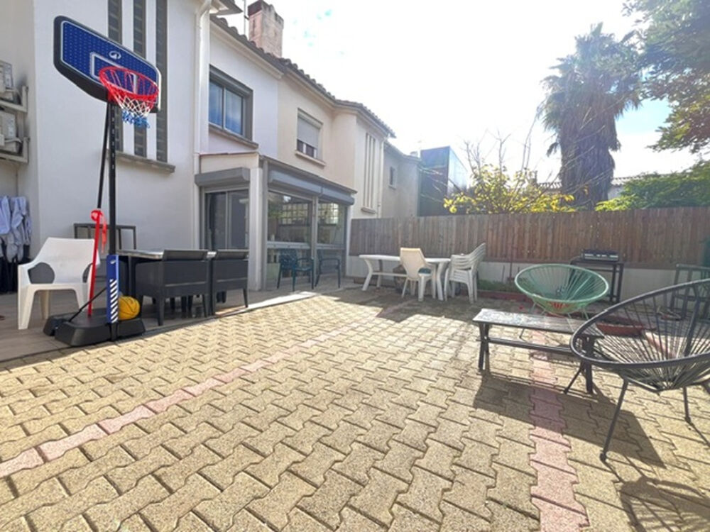 Vente Maison Magnifique maison deux faces en R+1 de 105 m²  proche du parc Saint-Vicens Perpignan