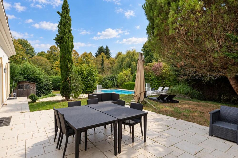 à vendre  Propriété/château Galluis (78490)