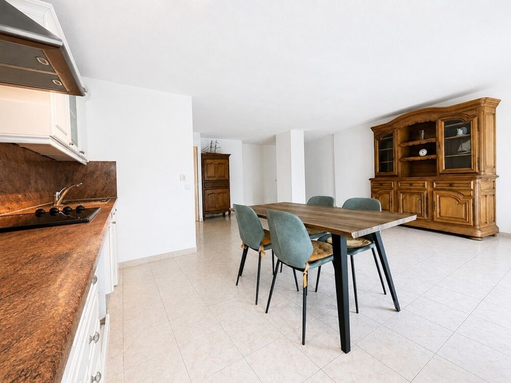 Vente Appartement Comme une maison ! Rare 4 pièces avec 140 m² de jardin à 3 min des plages - Cannes La Bocca (06) Cannes