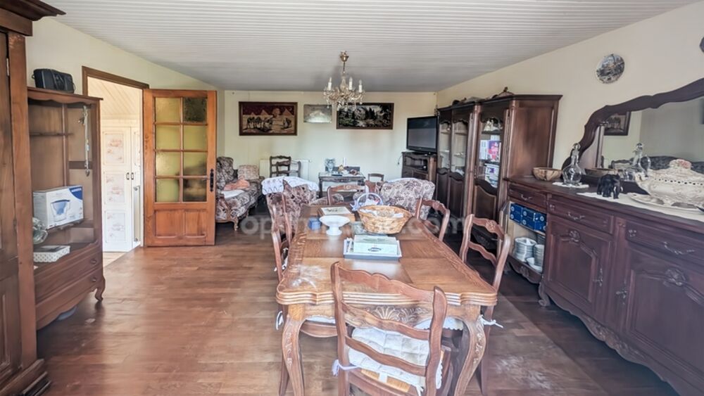 Propriété 6 chambres, nombreuses dépendances, terrain1 hectare 3 SAVIGNAC LEDRIER (24)