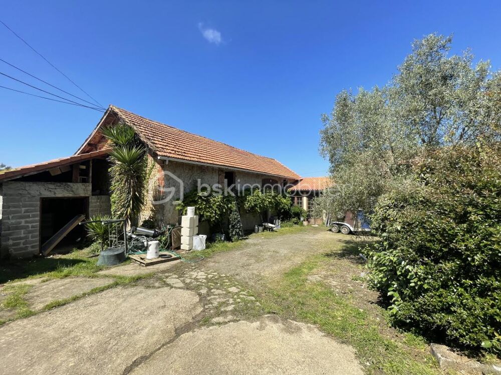  vendre  Proprit/chteau Garlin (64330)