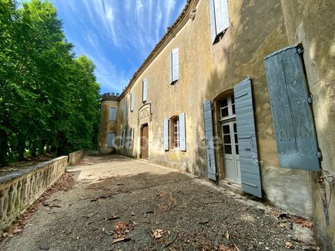   Dpt Gard (30), à vendre dans le Gard, propriété viticole en AOP Côtes du Rhône sur 25 hectares avec Château du XVème siècle 