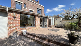  Maison  vendre 7 pices 215 m