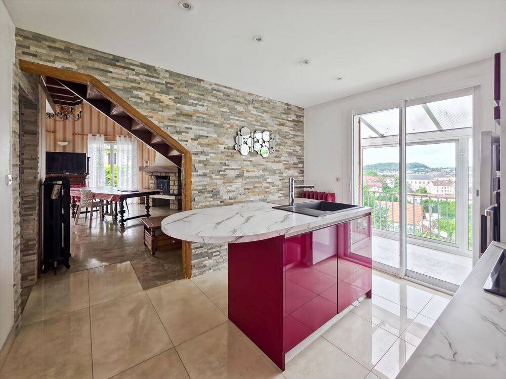 Vente Maison Maison d'architecte 7 pièces – 125 m² – Vue panoramique – Hauteurs de Lons-le-Saunier Lons le saunier