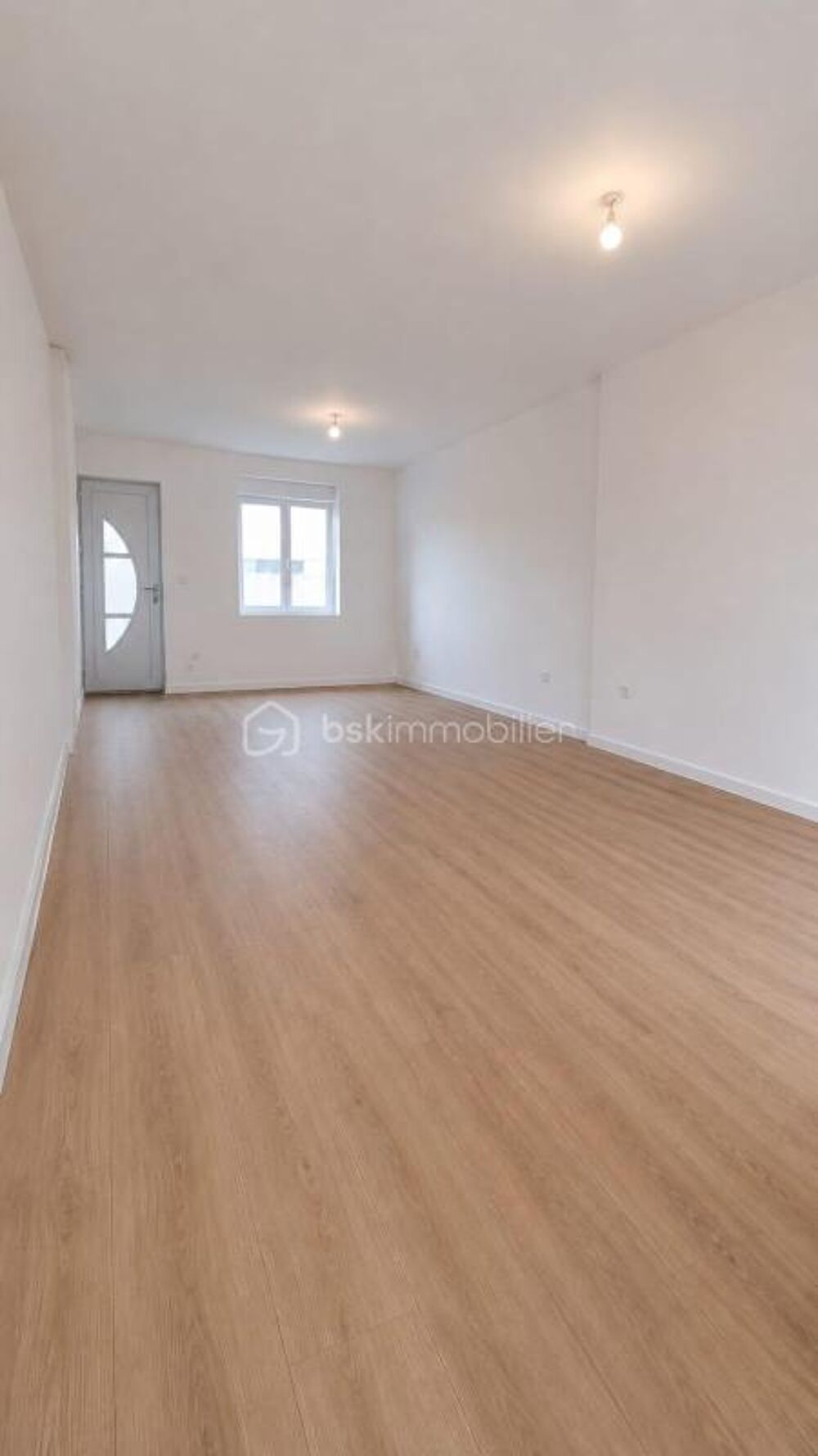 Vente Maison Maison de ville rénovée – 91 m² – 3 chambres + 1 bureau (possibilité 4 chambres) – Faches-Thumesnil – Rare sur le secteur ! Faches thumesnil