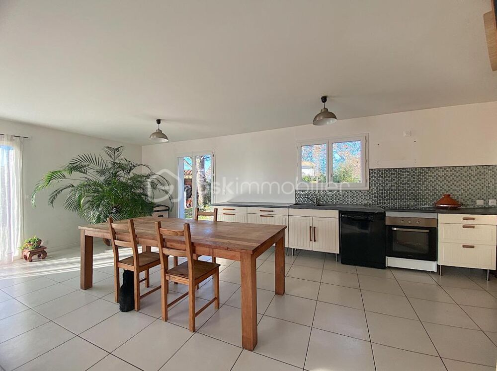 Vente Maison SUPERBE MAISON DE PLAIN-PIED EN FOND DE LOTISSEMENT (TERRAIN PISCINABLE ET ARBORÉ) AVEC POSSIBILITÉ DE CONSTRUIRE 150M2 HABITABL Carcans